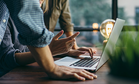 Project status review between Cocoon Technology and a client